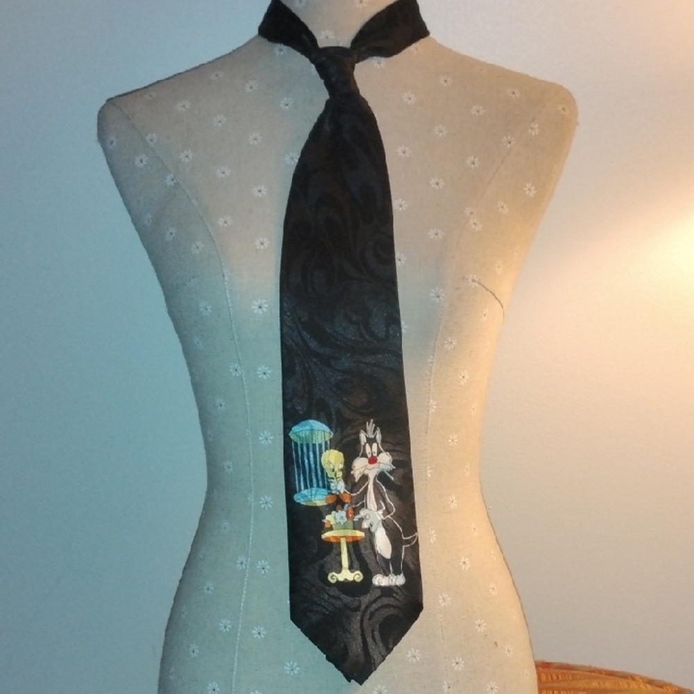 Black Looney Tunes Tie with Tweety and Sylvester - Picture 4 of 5